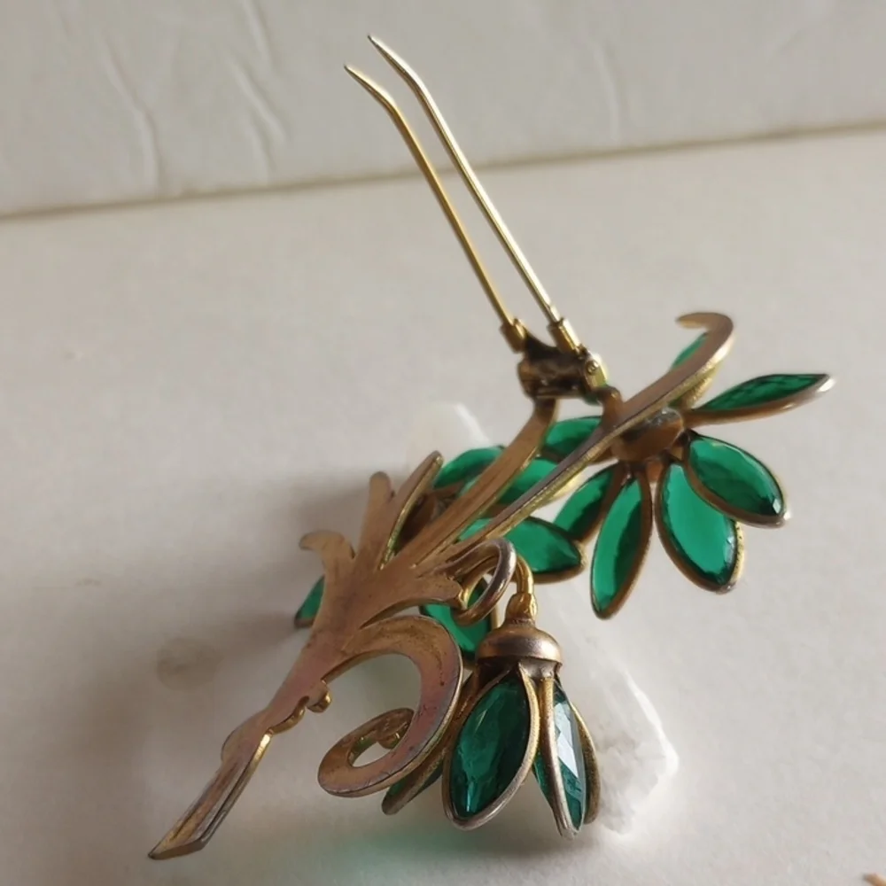 ELEGANT FACETED GREEN GLASS HAIR CLIP FLOWERS DESIGN